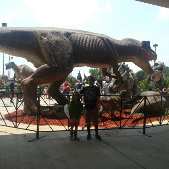 Meet the Posher - Picture 3 of 8